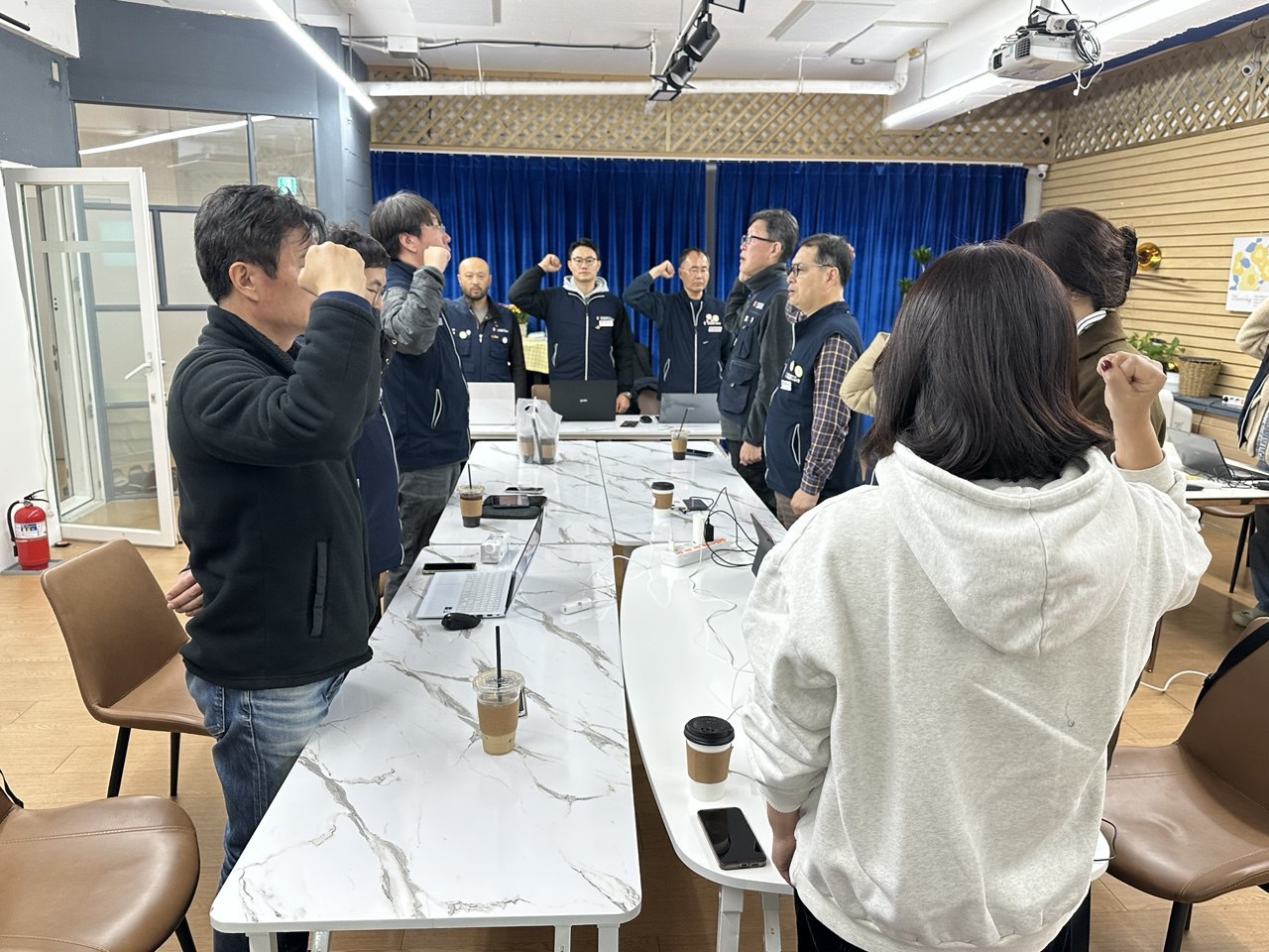 e2b6ff37e0b26e6fb0abb48d125c7365_1763018834_2152.jpg e2b6ff37e0b26e6fb0abb48d125c7365_1763018834_2152.jpg