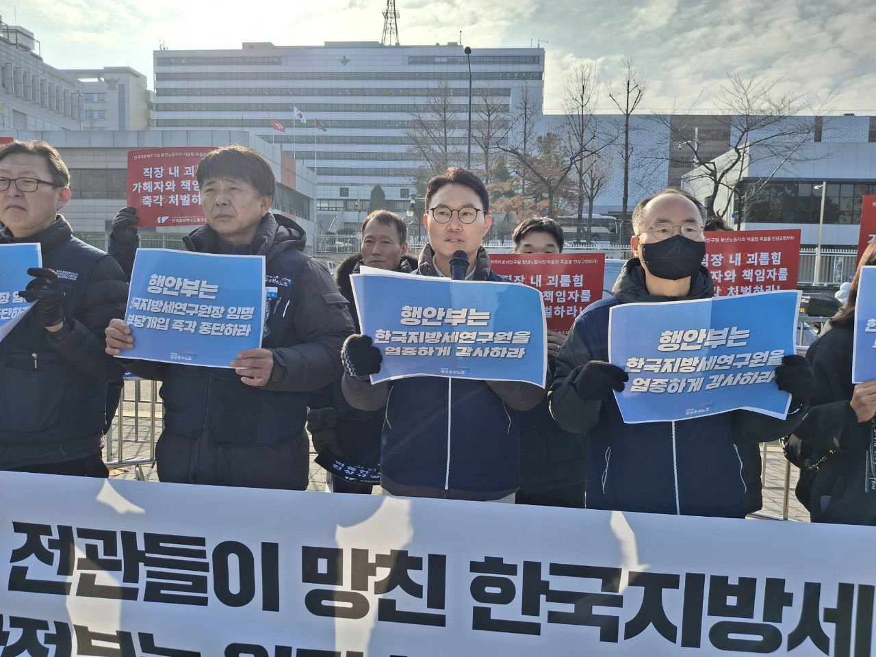 35a3ea9907f294bc57aa993eb5766b08_1766713695_1798.jpg 35a3ea9907f294bc57aa993eb5766b08_1766713695_1798.jpg