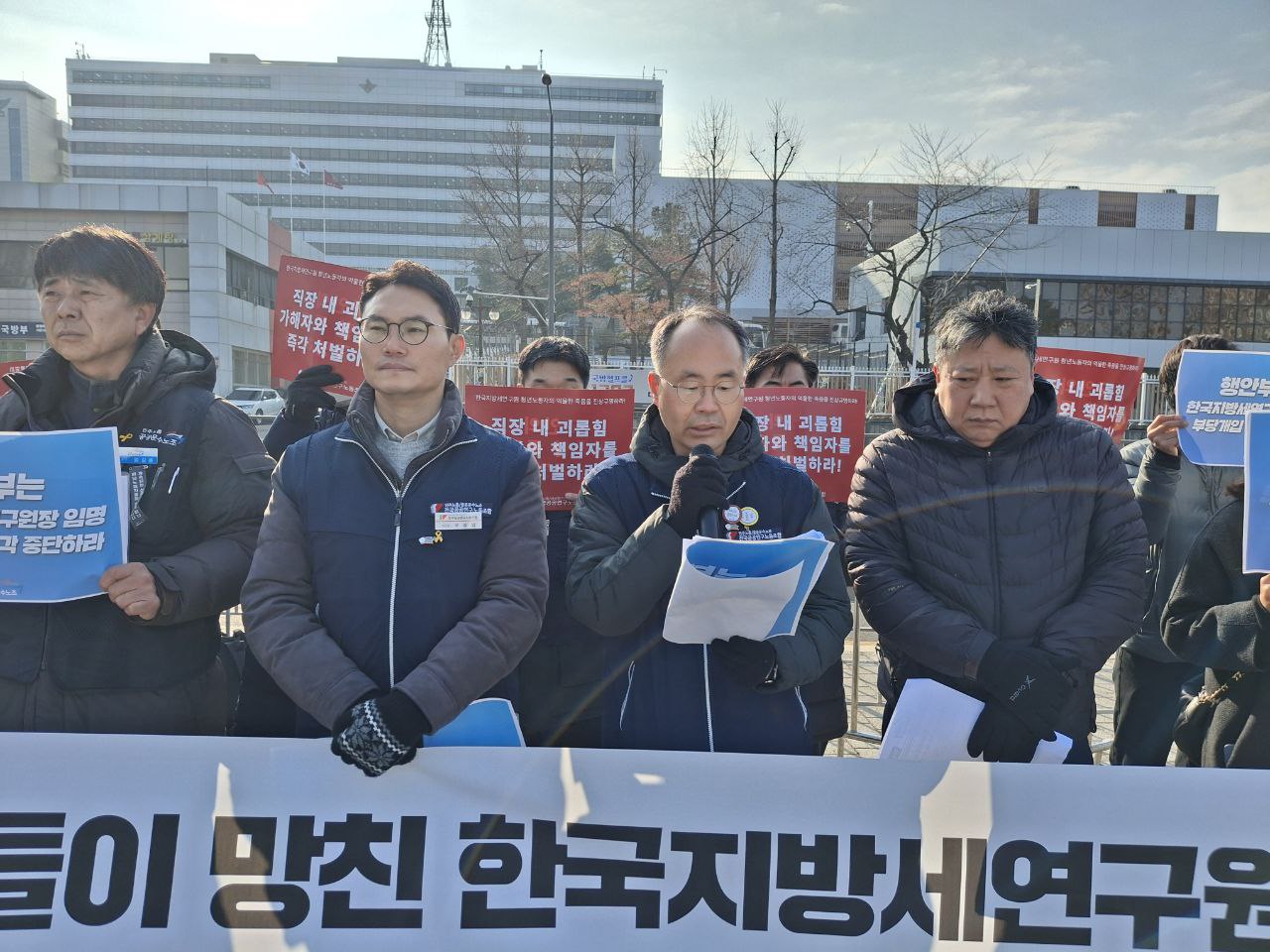 35a3ea9907f294bc57aa993eb5766b08_1766713696_0056.jpg 35a3ea9907f294bc57aa993eb5766b08_1766713696_0056.jpg